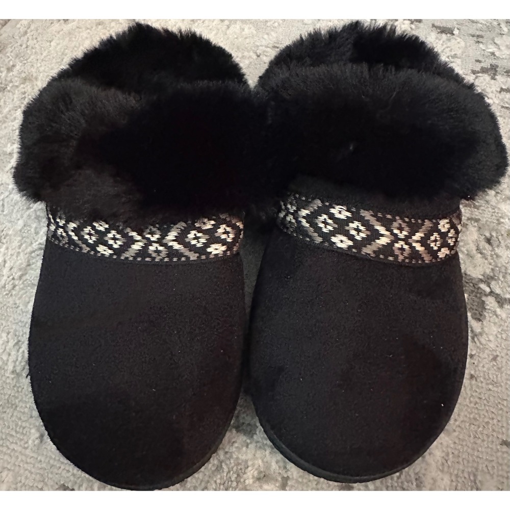 Isotoner Womens Black Faux Fur Clog Slippers Embroidered Trim Size 6.5-7 M 8596